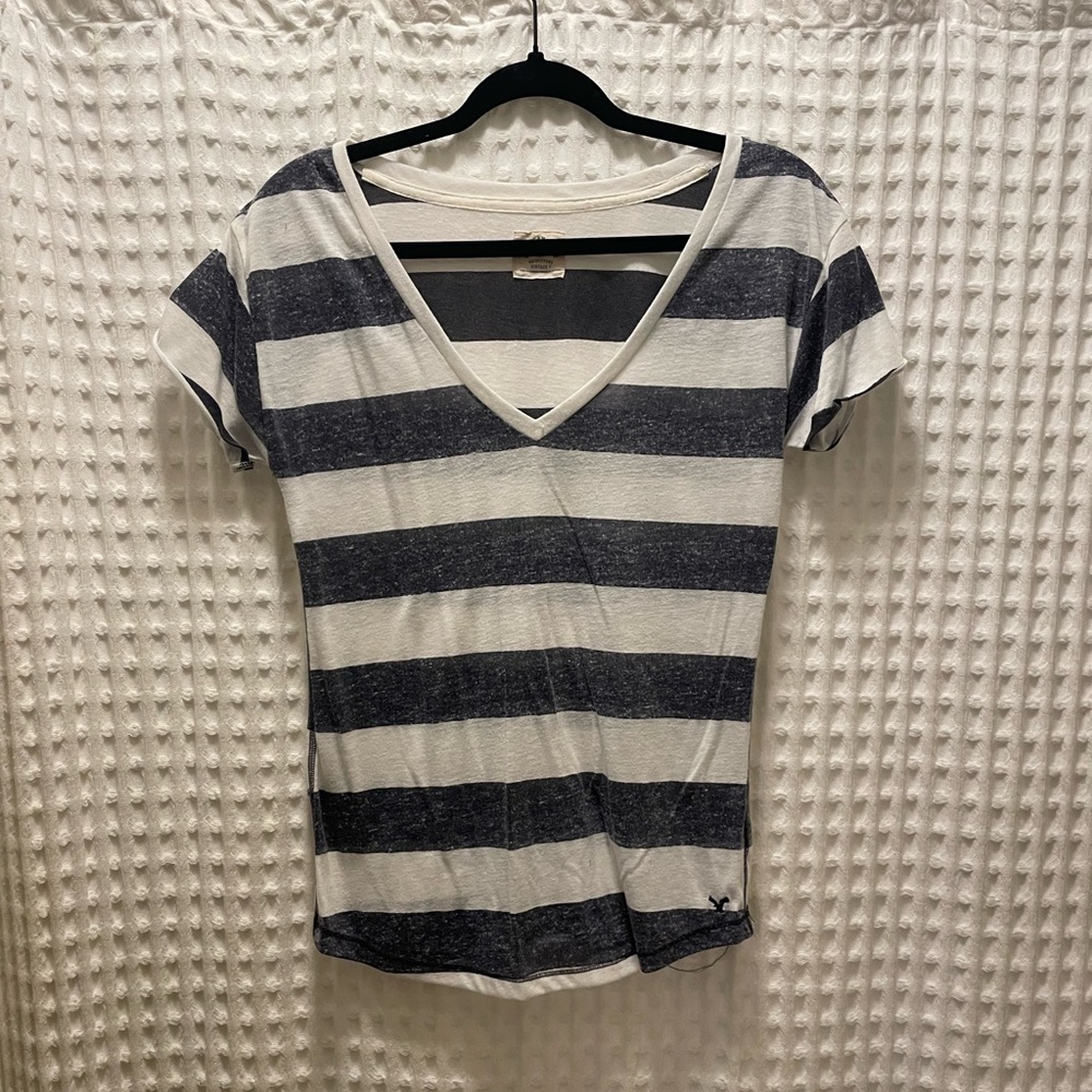 American Eagle Blue and White Horizontal Stripe Vintage T Short Sleeve T-Shirt